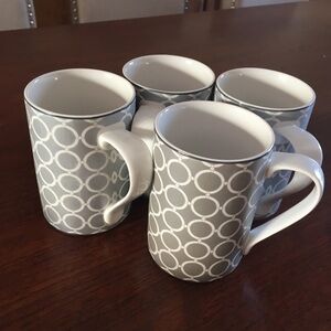 222 Fifth Chain Link White and Silver Mug